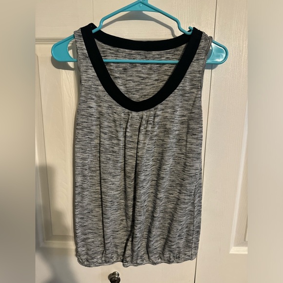 LOFT Tops - LOFT Sleeveless blouse size small